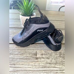 Boys Nike Air Max 2090 Sneakers, CJ4066-001, Black Grey, Sz 2.5